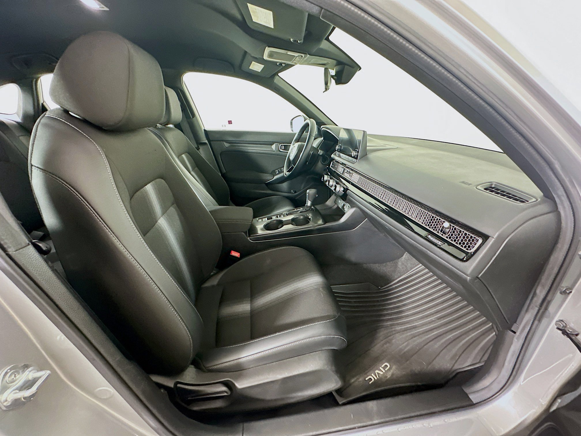 Used 2025 Honda Civic Sport image 29