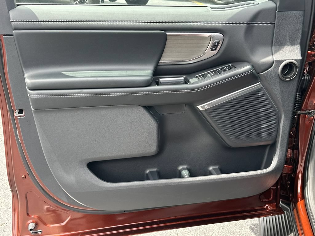 New 2027 Ford Expedition Platinum RWD image 10