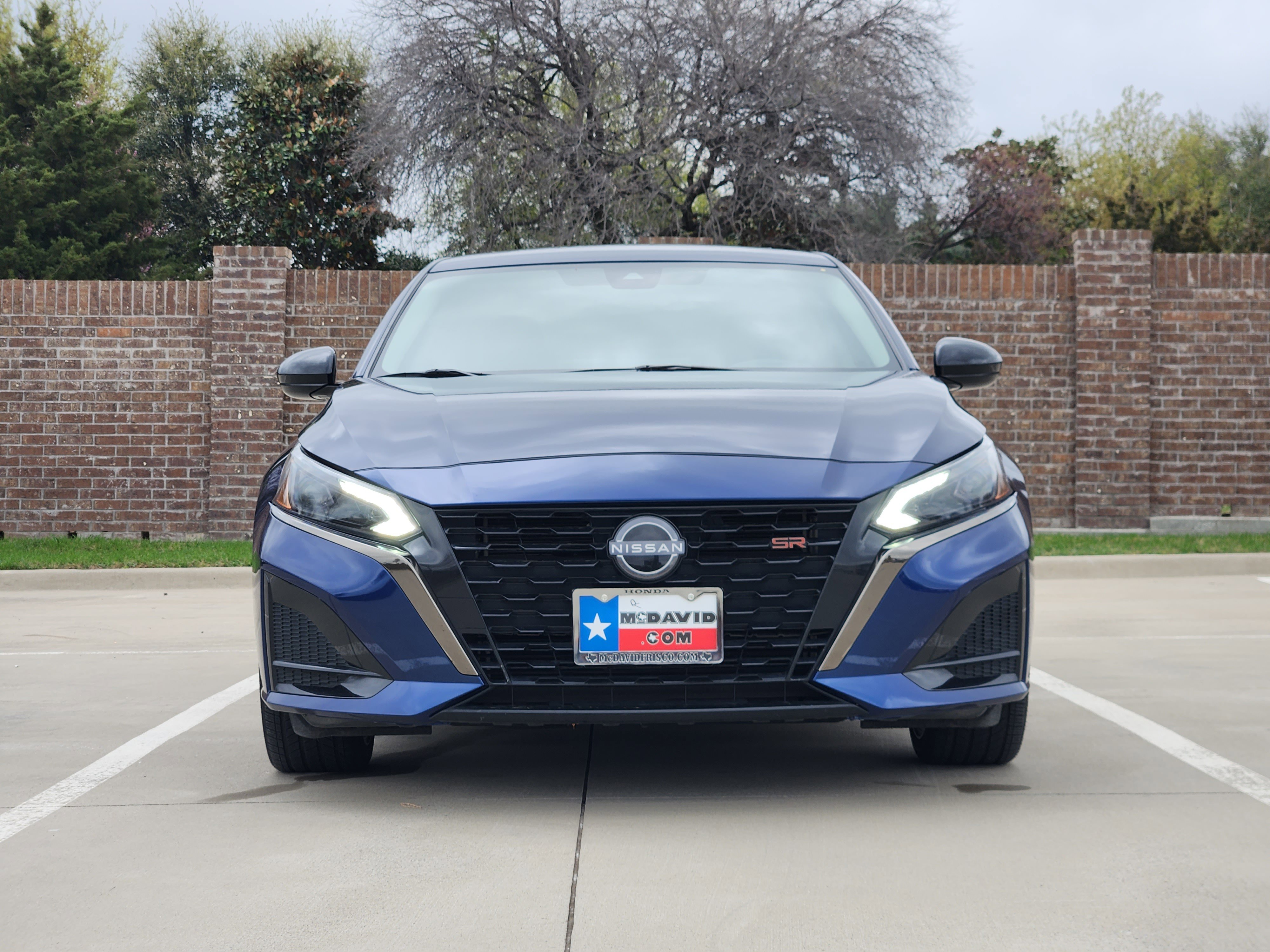 Used 2023 Nissan Altima 2.5 SR w/ SR Premium Package image 2