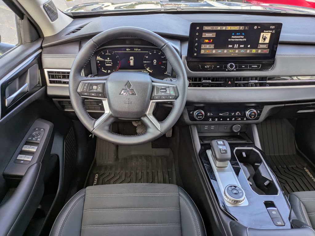 Used 2026 Mitsubishi Outlander SE FWD image 17