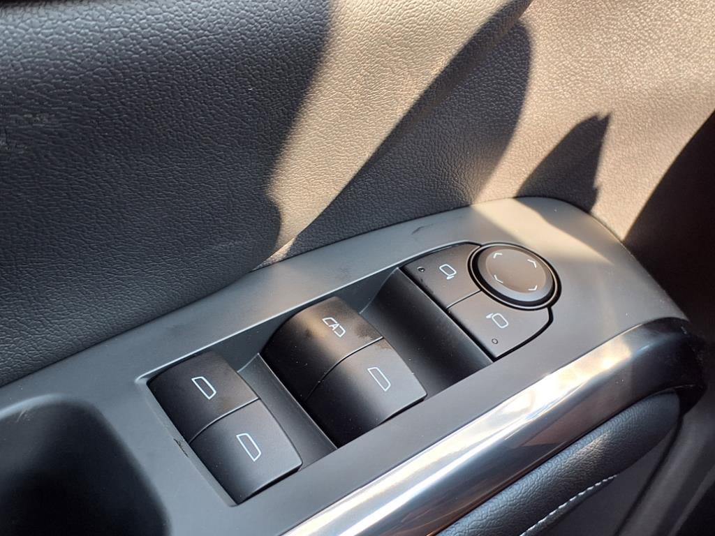 New 2026 Chevrolet Traverse LT w/ Driver Confidence Package image 17