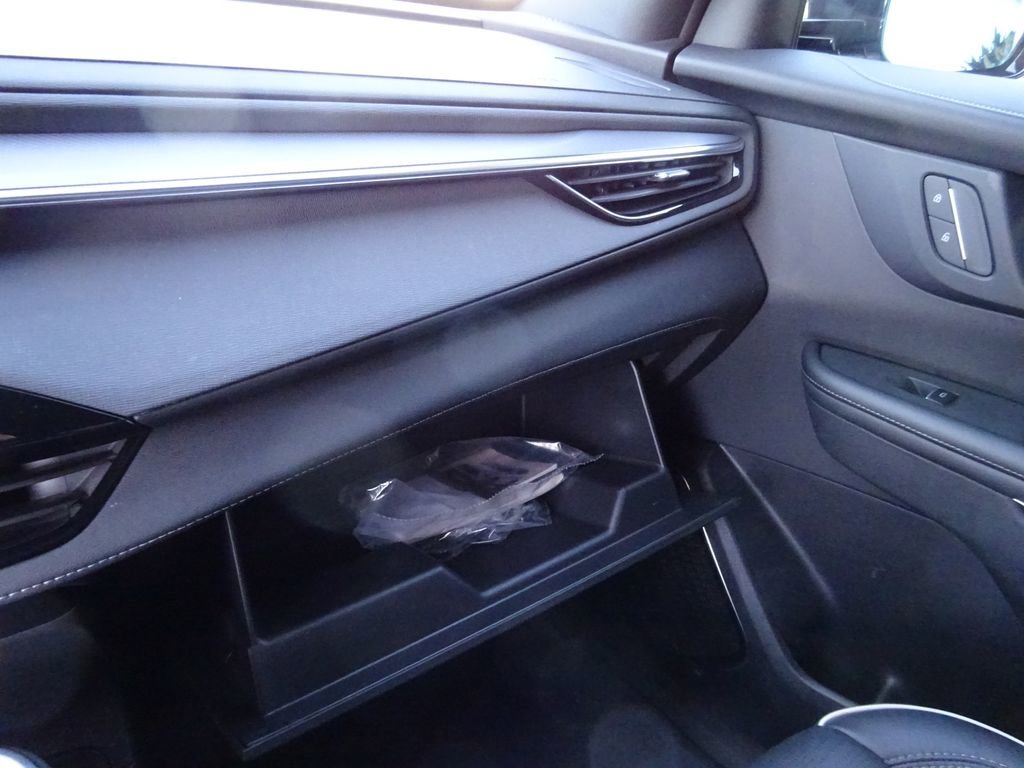 Certified 2025 Buick Enclave Sport Touring image 33