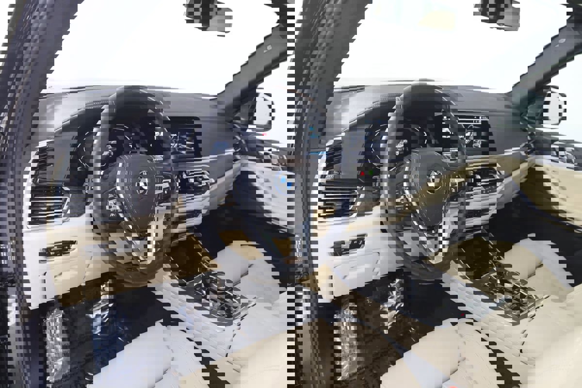 Used 2022 BMW X5 xDrive45e AWD/4WD image 29