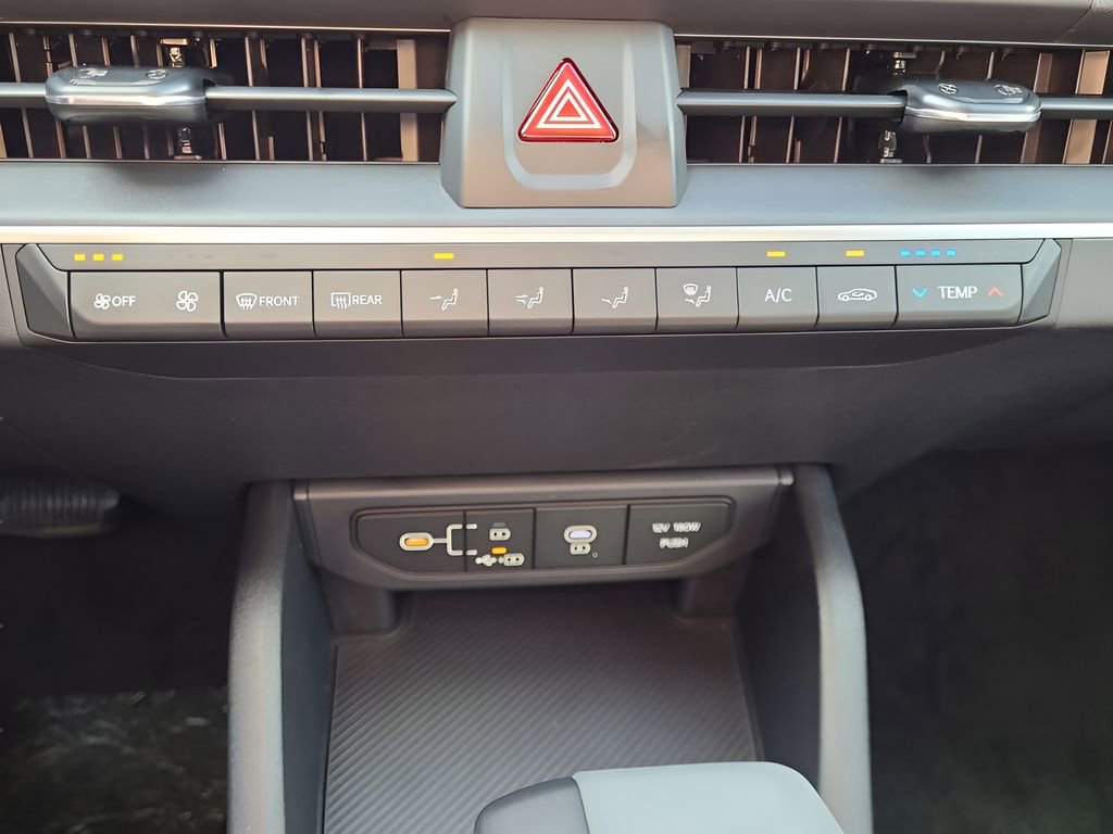 New 2025 Kia K4 FWD image 25
