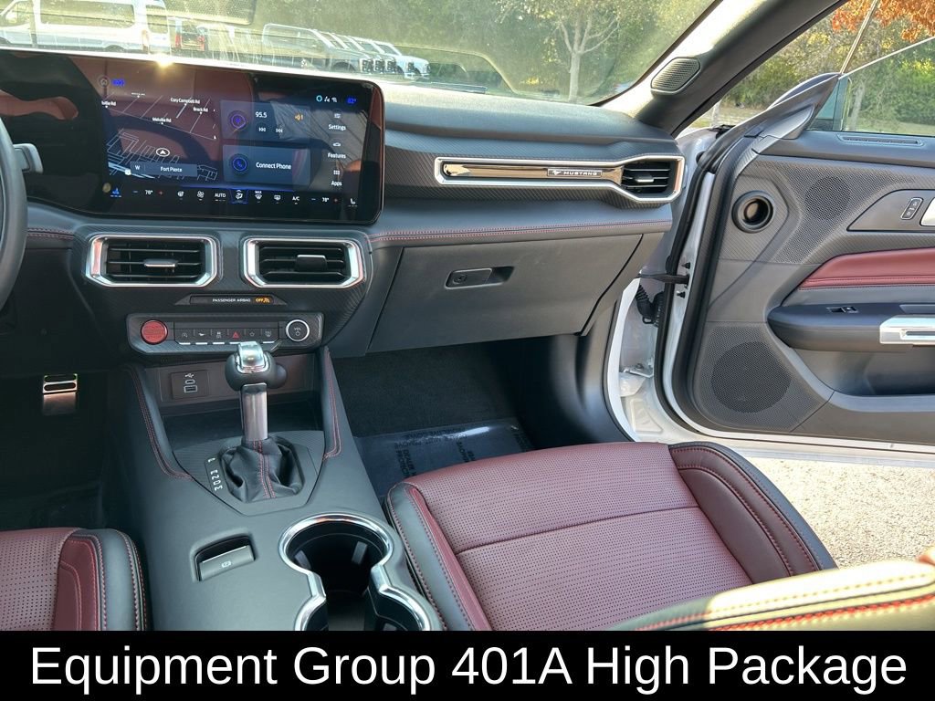 Used 2025 Ford Mustang GT Premium image 11