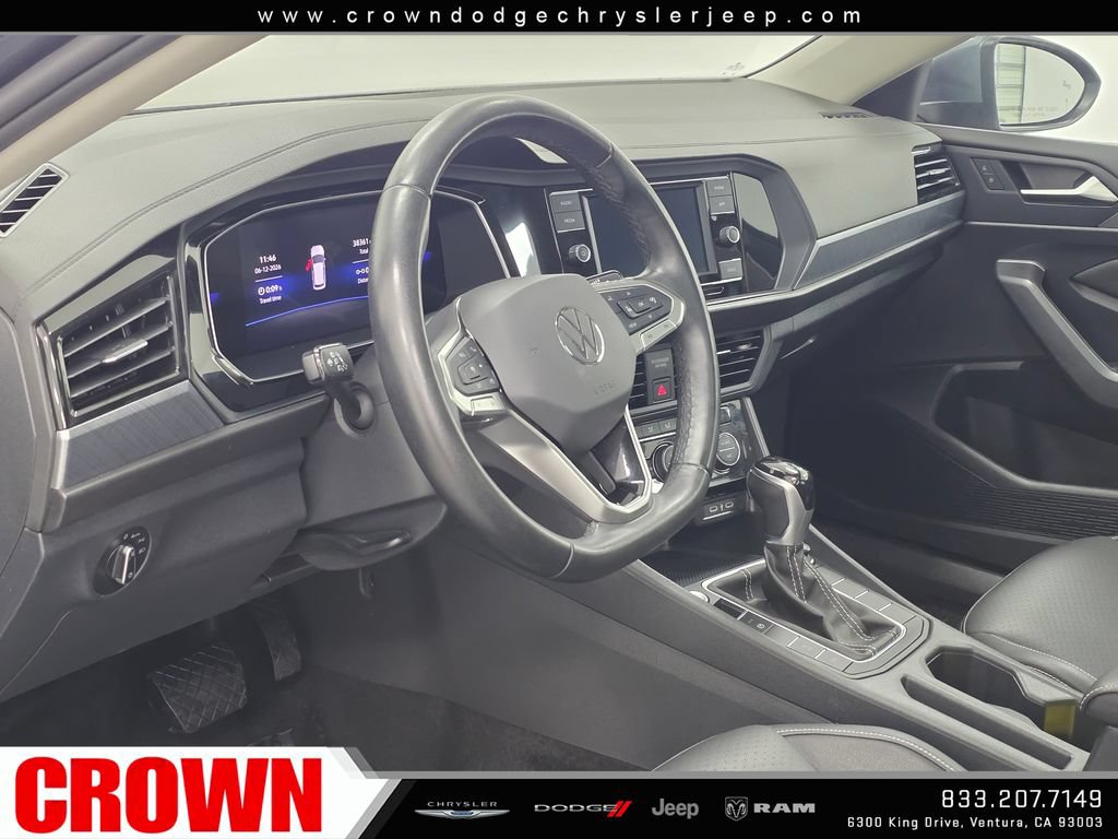 Used 2024 Volkswagen Jetta SE FWD image 23