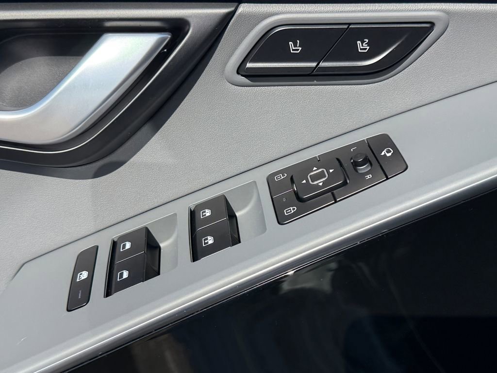 New 2026 Kia Niro SX image 17