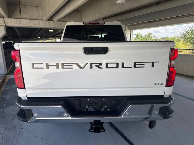 Used 2024 Chevrolet Silverado 3500 LTZ w/ LTZ Convenience Package AWD/4WD image 18