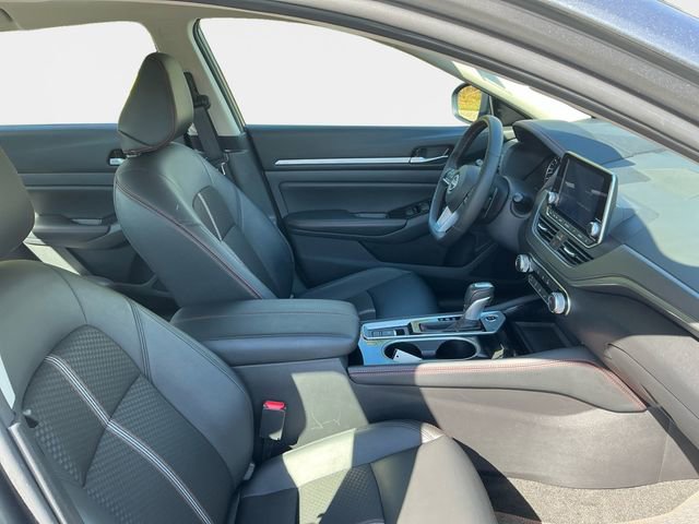 Used 2025 Nissan Altima 2.5 SR image 17