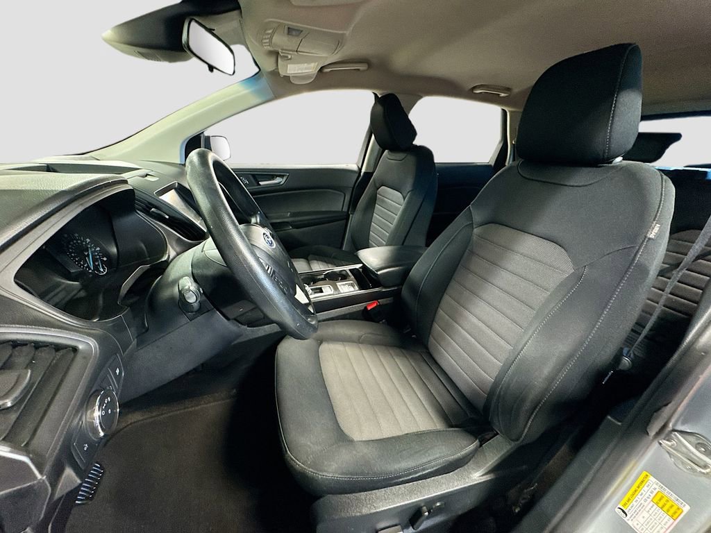 Used 2020 Ford Edge SE FWD image 11