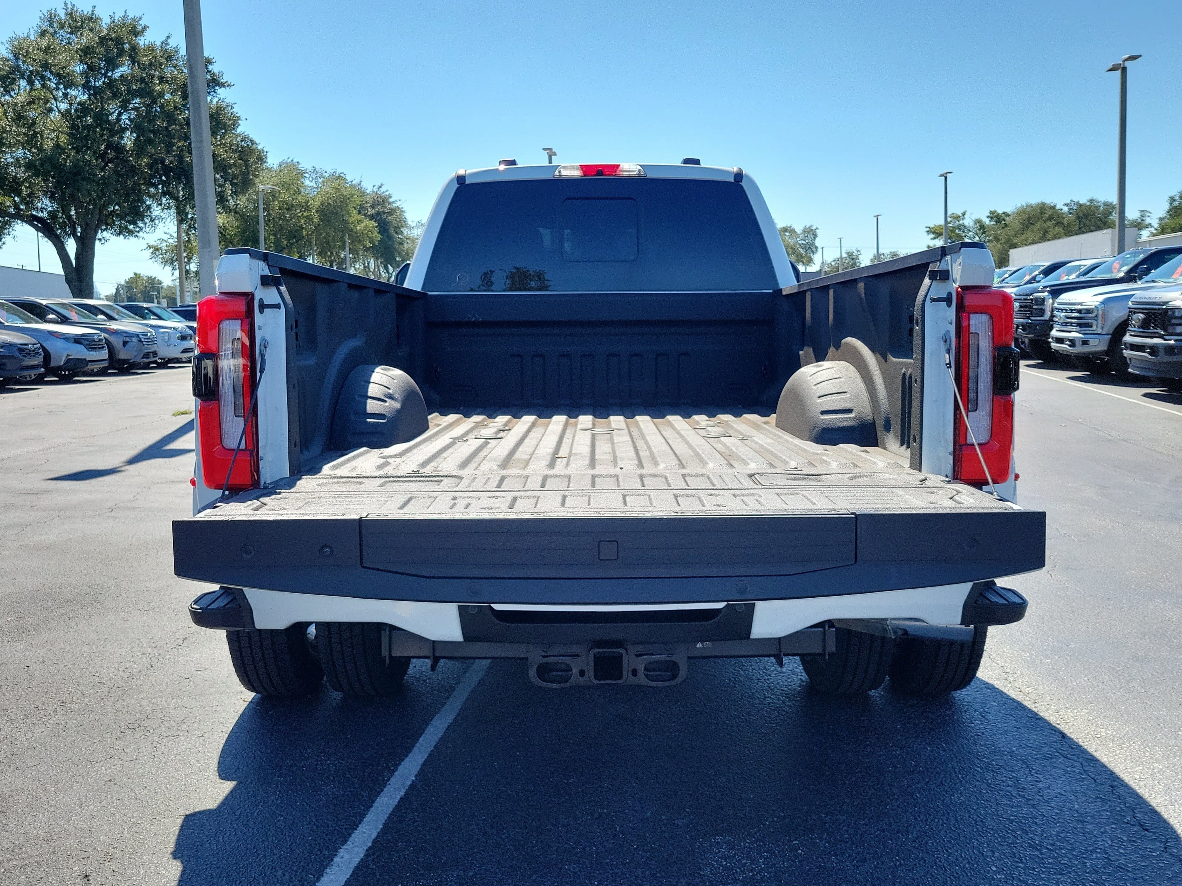 Certified 2024 Ford F350 Platinum w/ FX4 Off-Road Package AWD/4WD image 9
