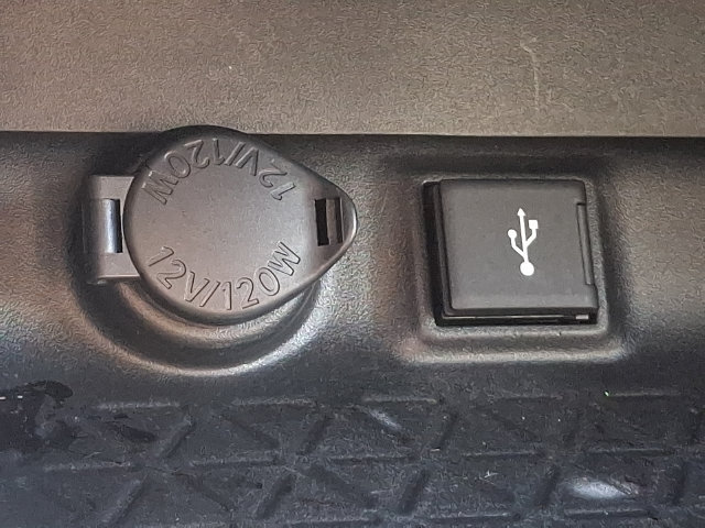 Used 2022 Toyota RAV4 XLE AWD/4WD image 22