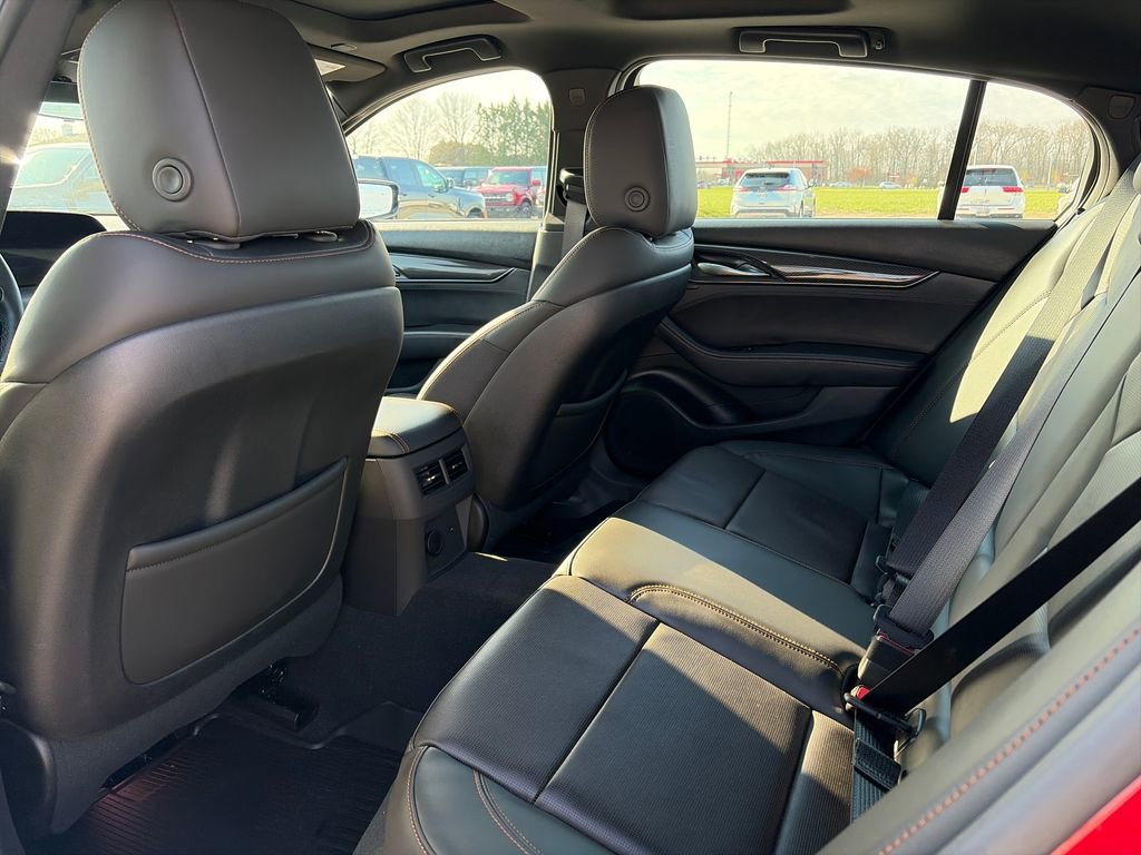 Used 2025 Cadillac CT5 Sport w/ Technology Package image 31