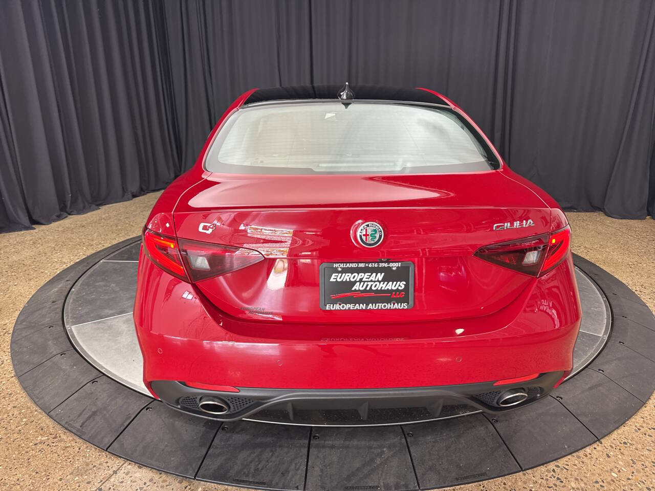 Used 2019 Alfa Romeo Giulia Ti Sport w/ Quick Order Package 22S Sport image 8