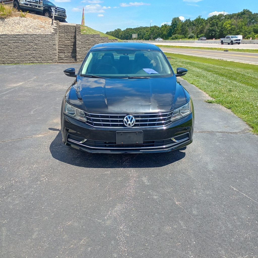 Used 2016 Volkswagen Passat 1.8T SE FWD image 8