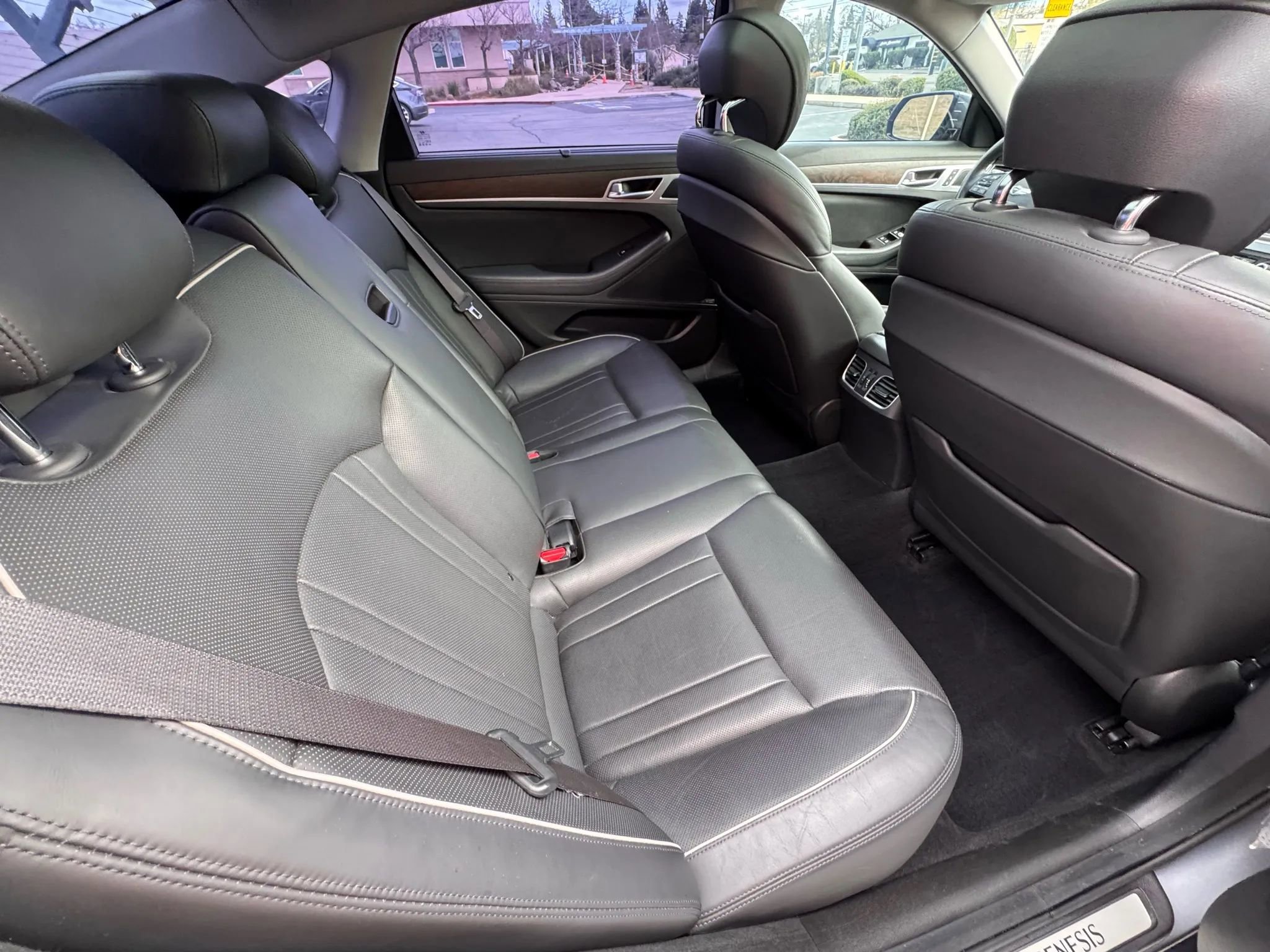 Used 2015 Hyundai Genesis 3.8 w/ Option Group 04 RWD image 14