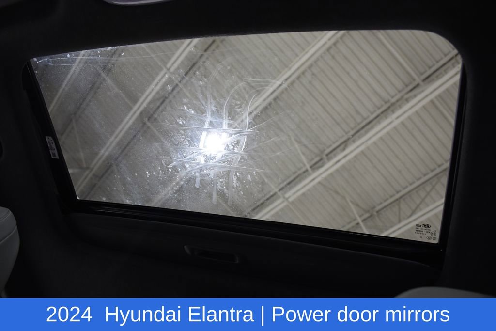 Used 2024 Hyundai Elantra Limited image 24