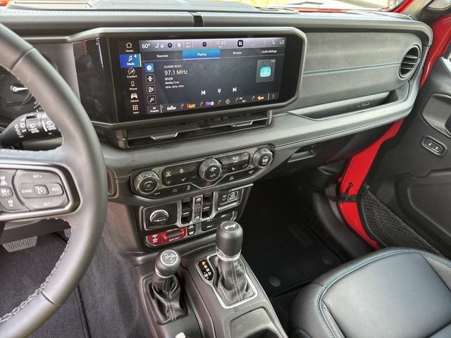 Certified 2025 Jeep Wrangler Unlimited Rubicon 4xe w/ Convenience Group AWD/4WD image 27
