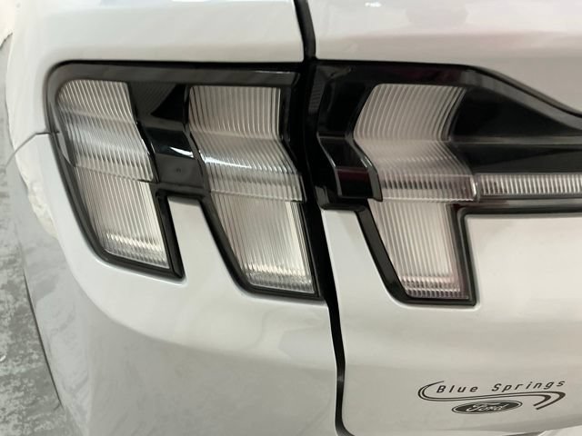 Used 2022 Ford Mustang Mach-E Select RWD image 6
