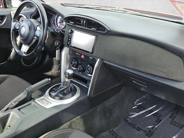Used 2017 Toyota 86 image 16
