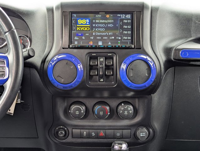 Used 2014 Jeep Wrangler Unlimited Rubicon w/ Connectivity Group AWD/4WD image 14