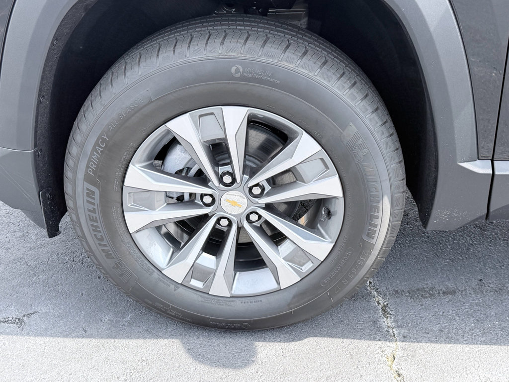 New 2026 Chevrolet Equinox LT w/ Convenience Package II AWD/4WD image 35
