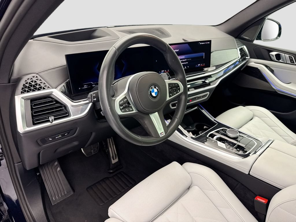 Used 2026 BMW X5 sDrive40i w/ M Sport Package RWD image 9