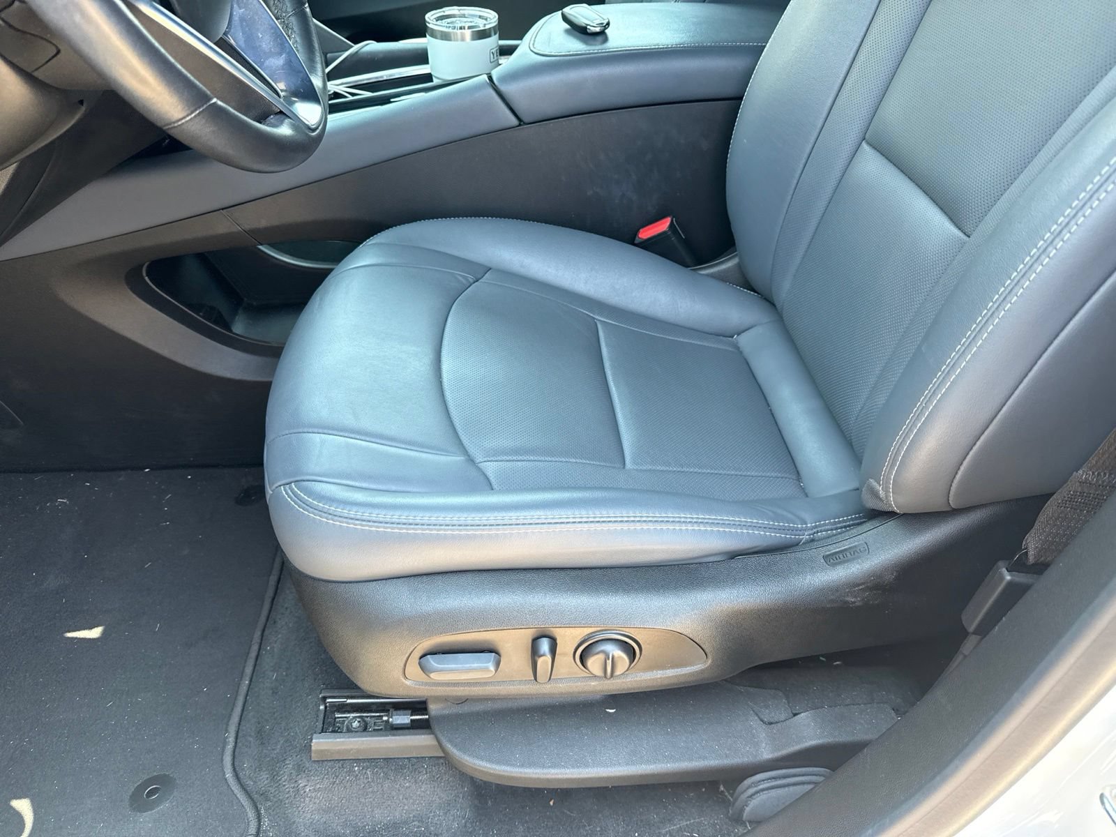 Used 2024 Buick Enclave Essence FWD image 13