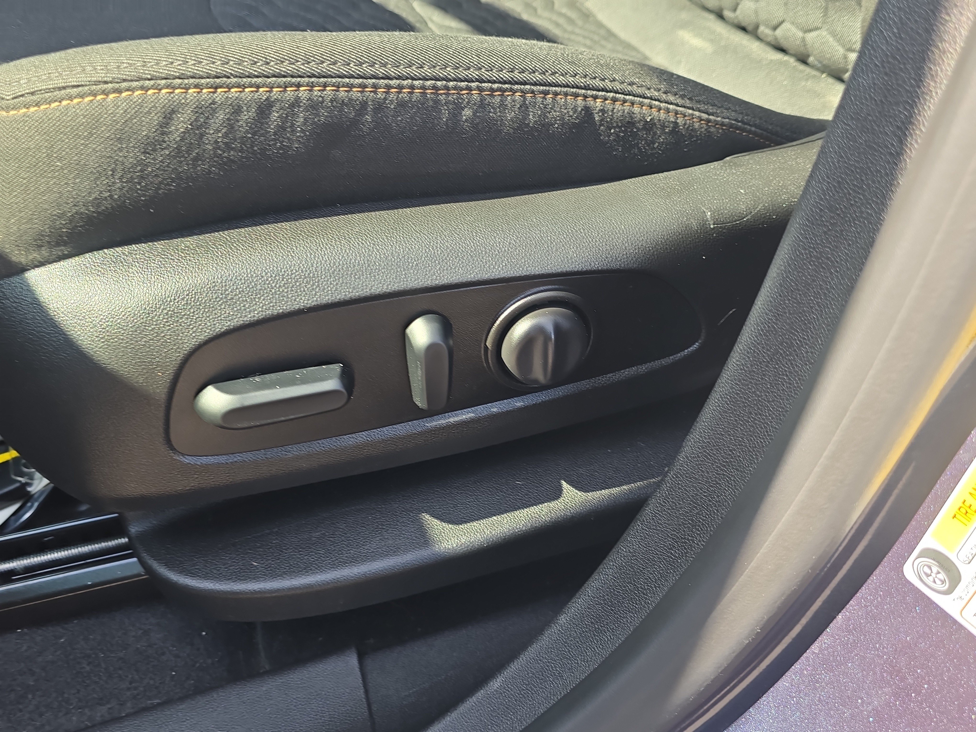Used 2018 Chevrolet Equinox LT FWD image 20