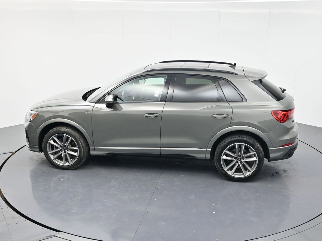 Used 2025 Audi Q3 2.0T Premium AWD/4WD image 39
