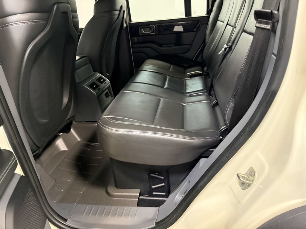 Used 2024 INEOS Grenadier Station Wagon AWD/4WD image 47