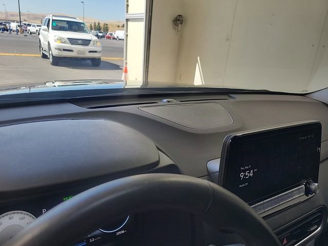 Used 2023 Hyundai Kona SEL FWD image 9