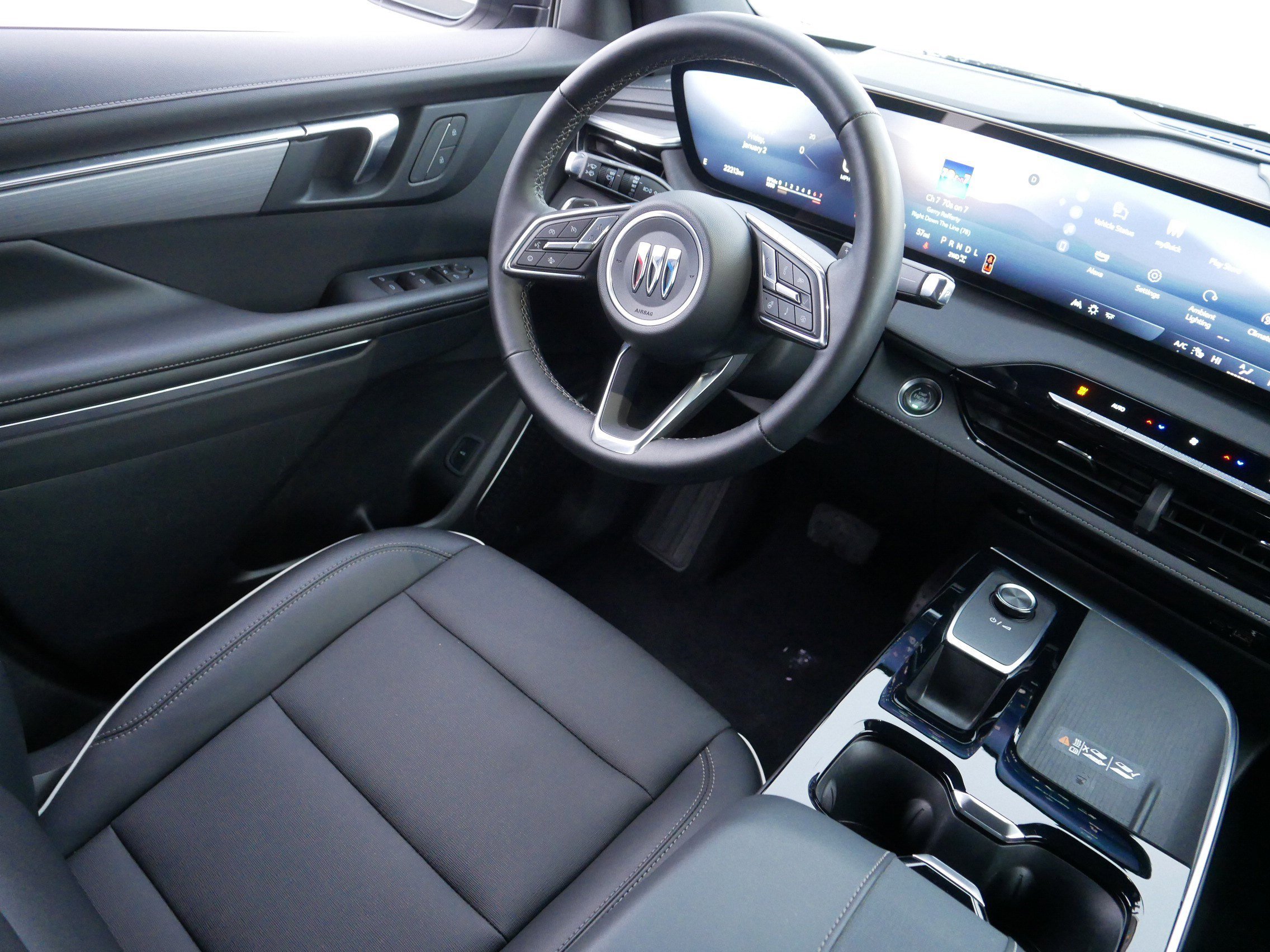 Certified 2025 Buick Enclave Preferred image 9