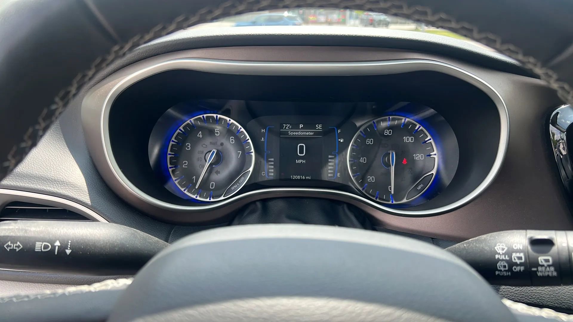 Used 2022 Chrysler Voyager LX image 17