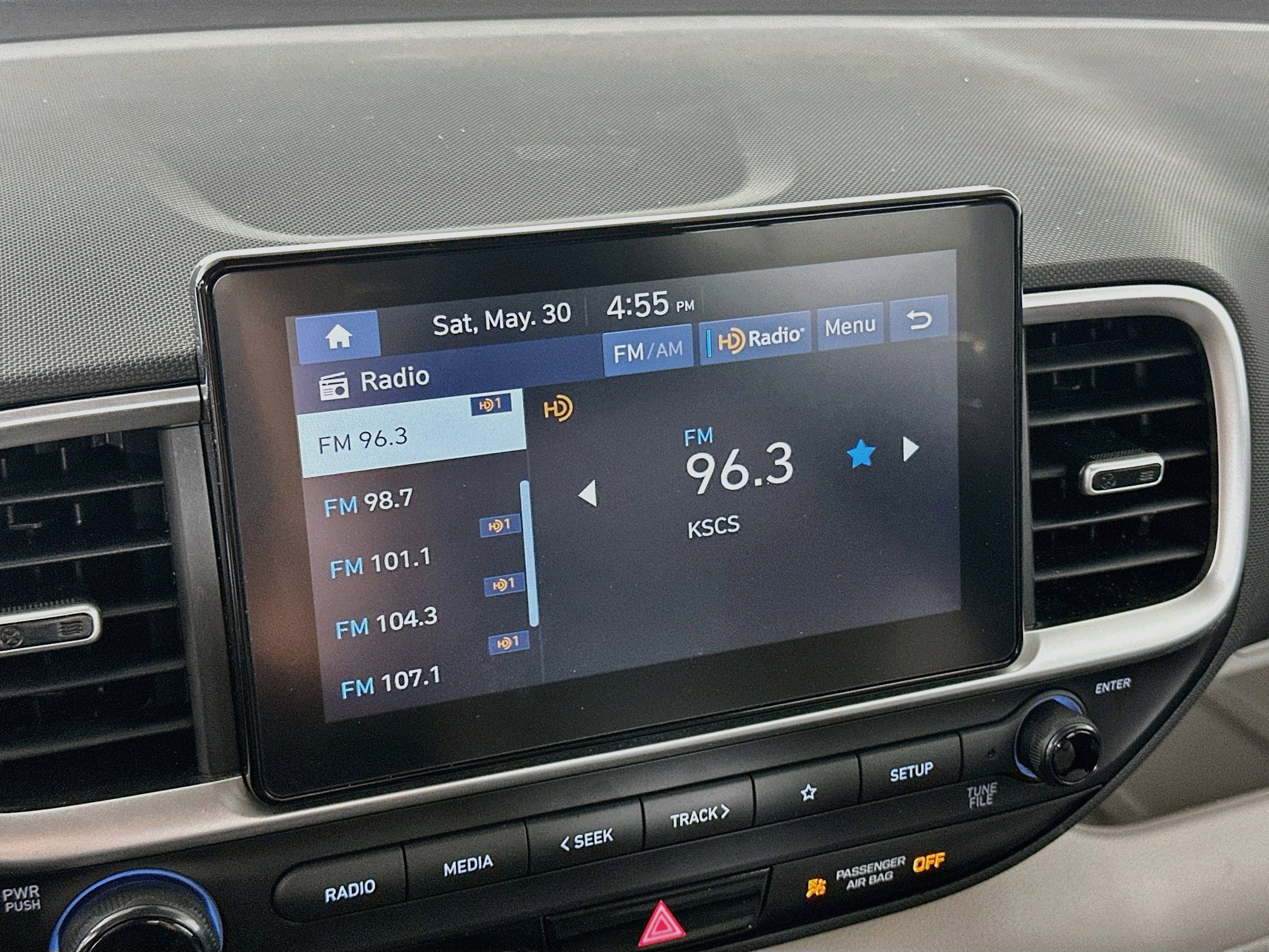 Used 2025 Hyundai Venue SEL FWD image 21
