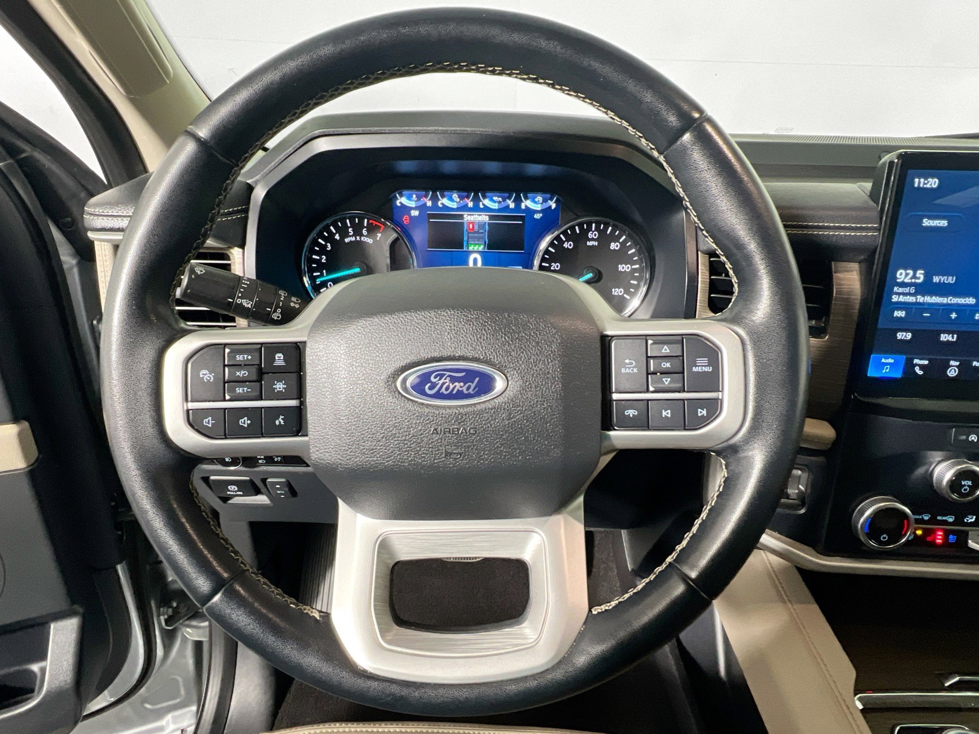 Used 2023 Ford Expedition Max Limited image 17