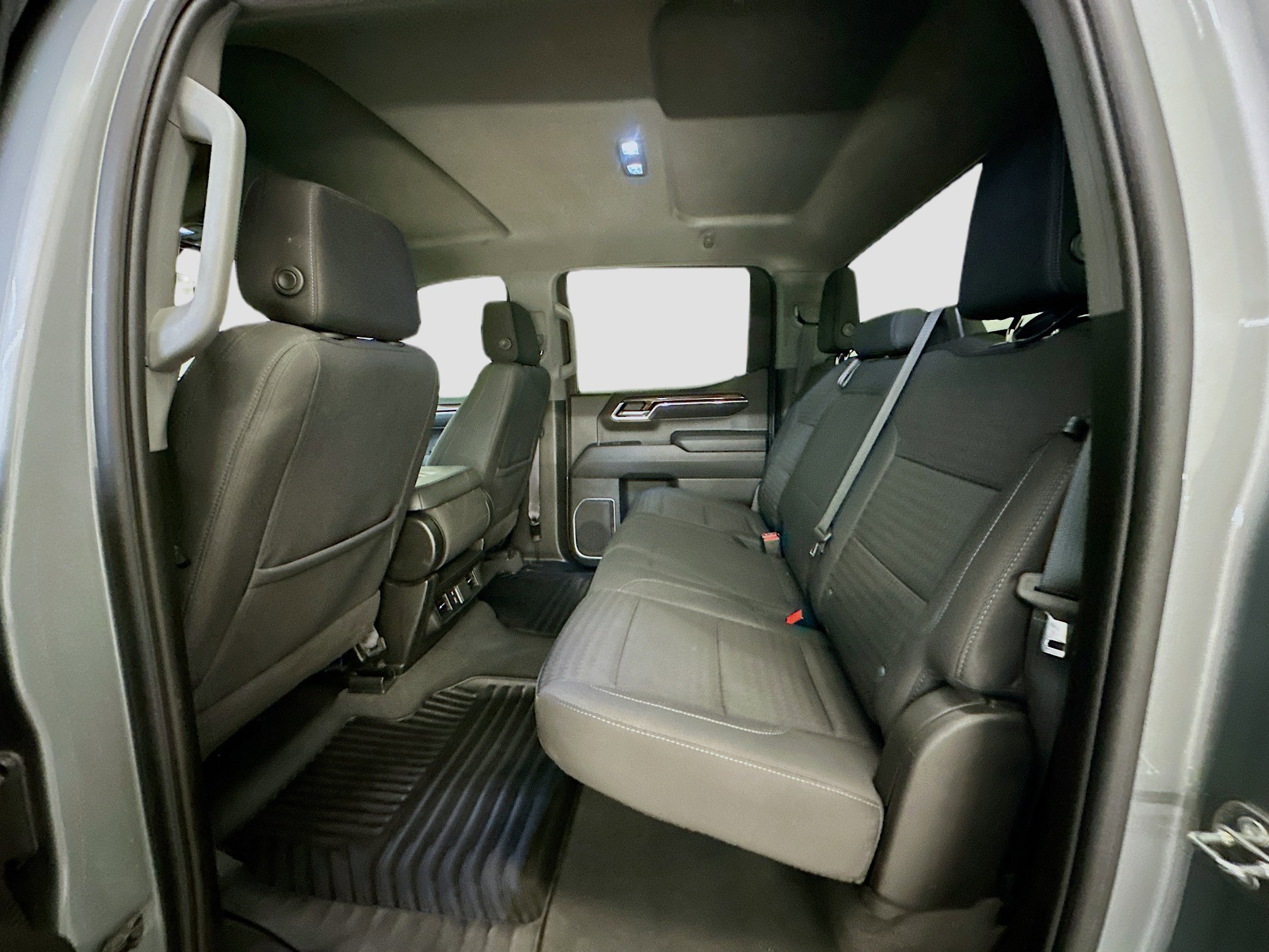 Used 2023 Chevrolet Silverado 1500 LT image 29