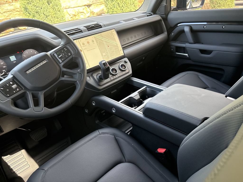 New 2026 Land Rover Defender 110 S AWD/4WD image 13