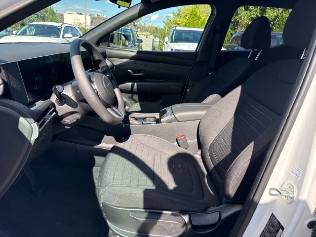 Certified 2025 Hyundai Santa Cruz SE AWD/4WD image 9