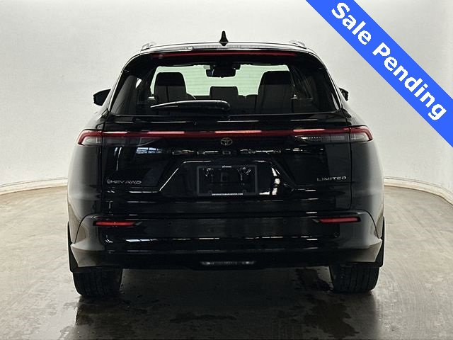 Used 2025 Toyota Crown Signia image 4