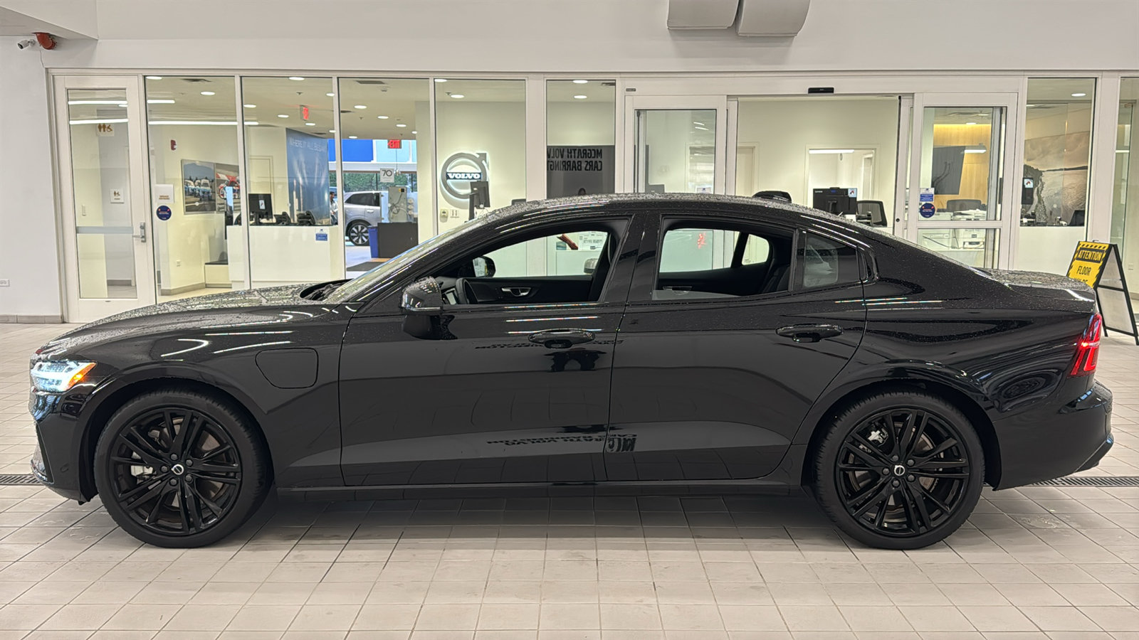 Used 2024 Volvo S60 T8 Plus w/ Climate Package AWD/4WD image 8
