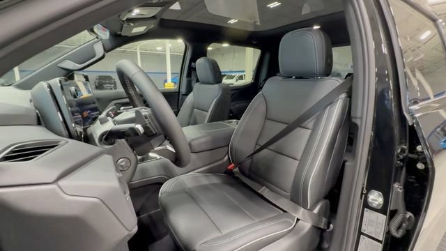 New 2026 Chevrolet Silverado EV LT AWD/4WD image 16