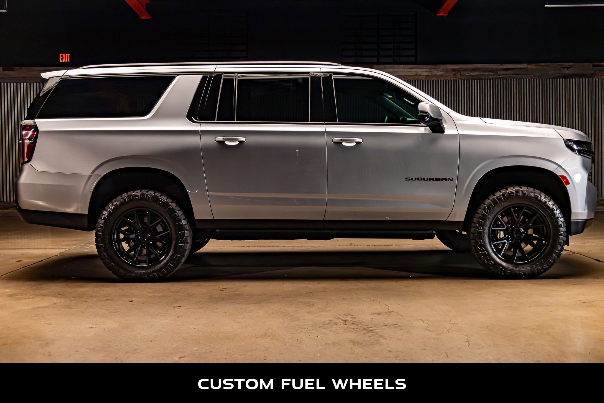 Used 2024 Chevrolet Suburban RST w/ Luxury Package AWD/4WD image 10