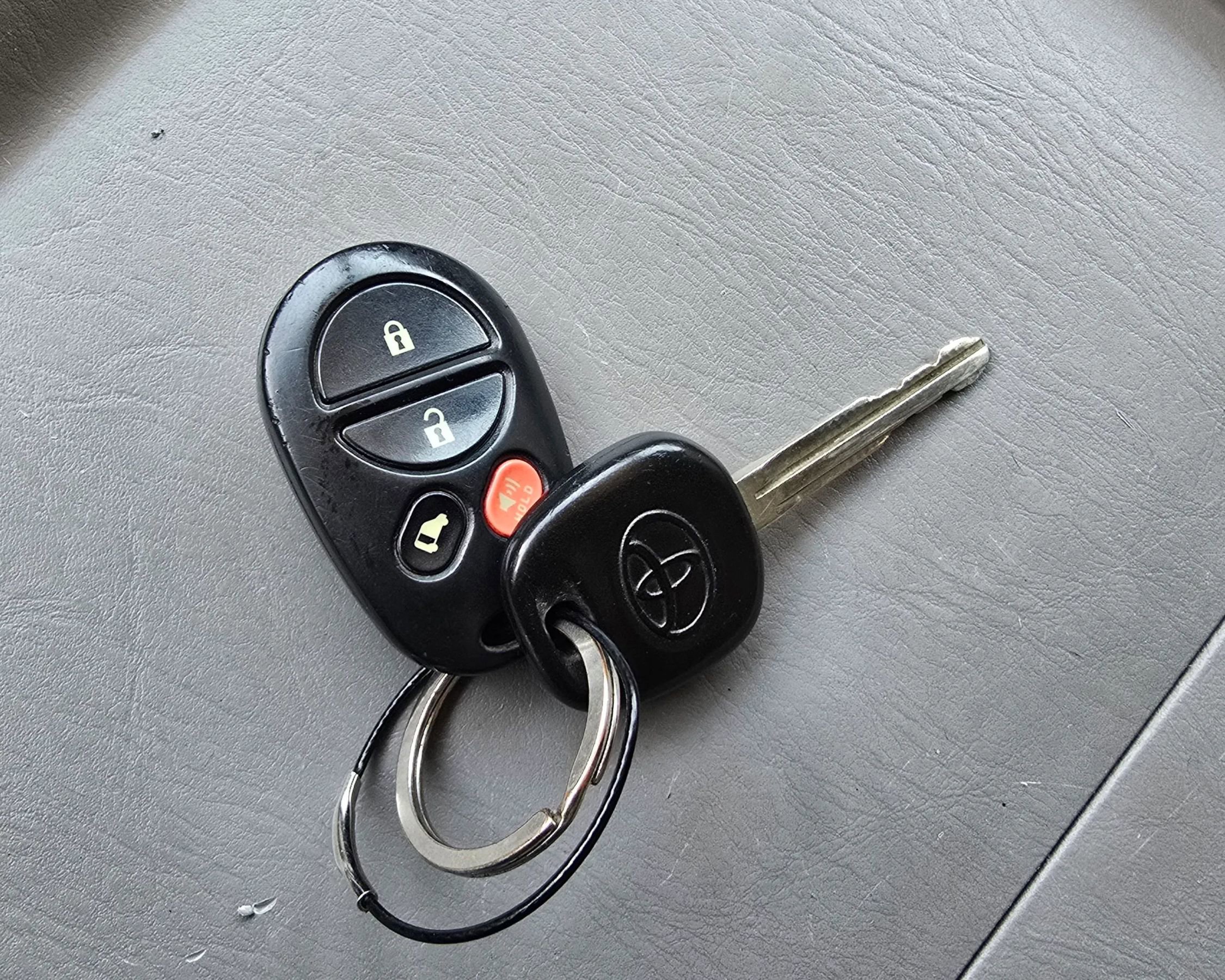 Used 2007 Toyota Sienna LE FWD image 39