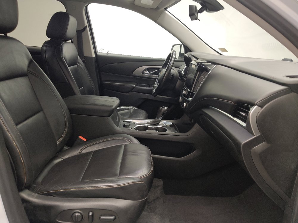 Used 2018 Chevrolet Traverse LT w/ LPO, 'HIT The Road' Package AWD/4WD image 21