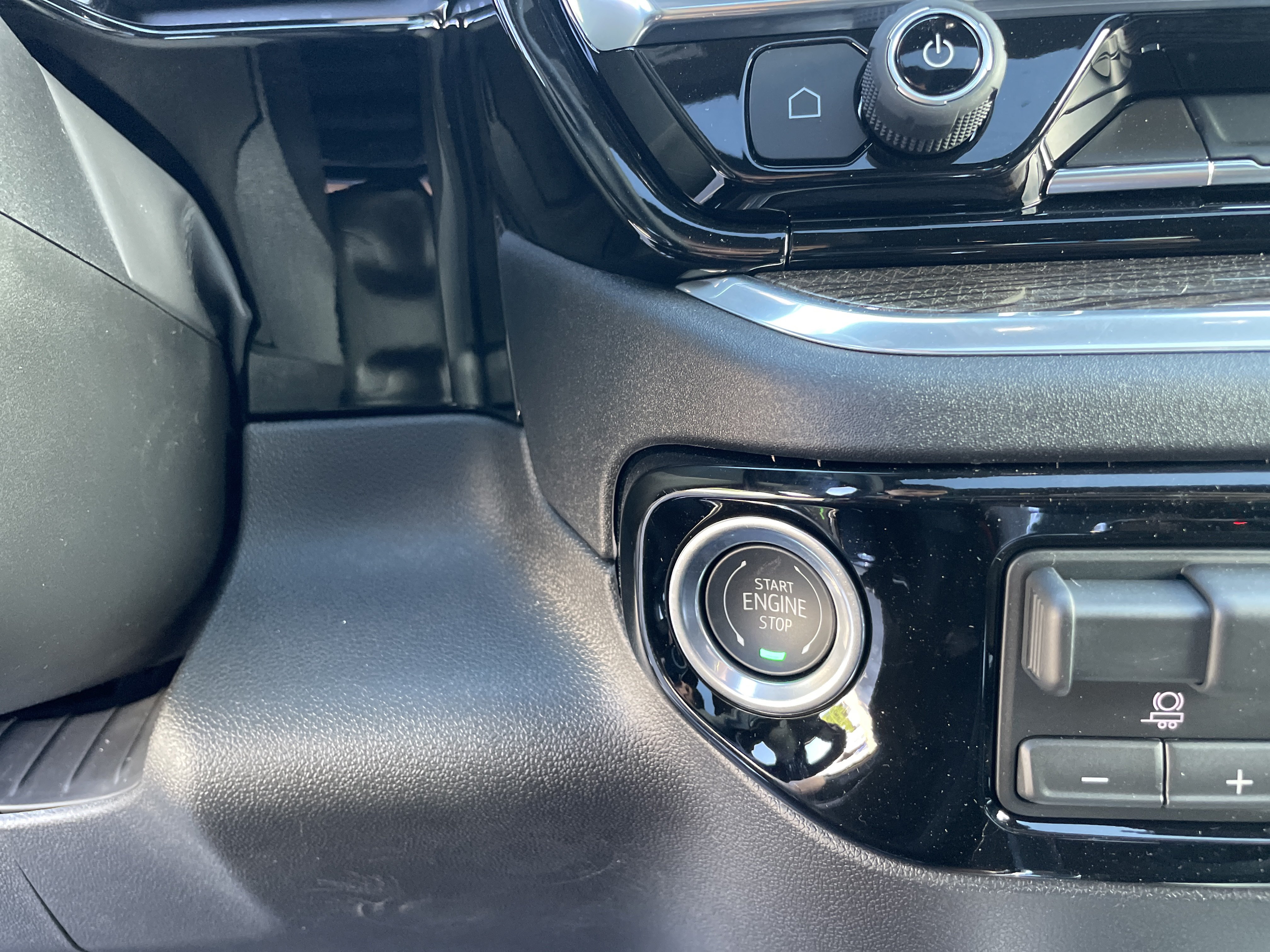 New 2026 Chevrolet Silverado 1500 RST AWD/4WD image 17