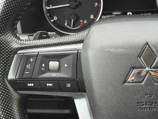 Used 2024 Mitsubishi Outlander SE FWD image 14