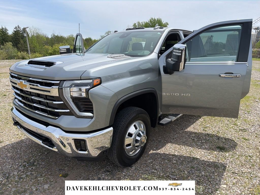 Used 2024 Chevrolet Silverado 3500 LTZ w/ LTZ Plus Package AWD/4WD image 28
