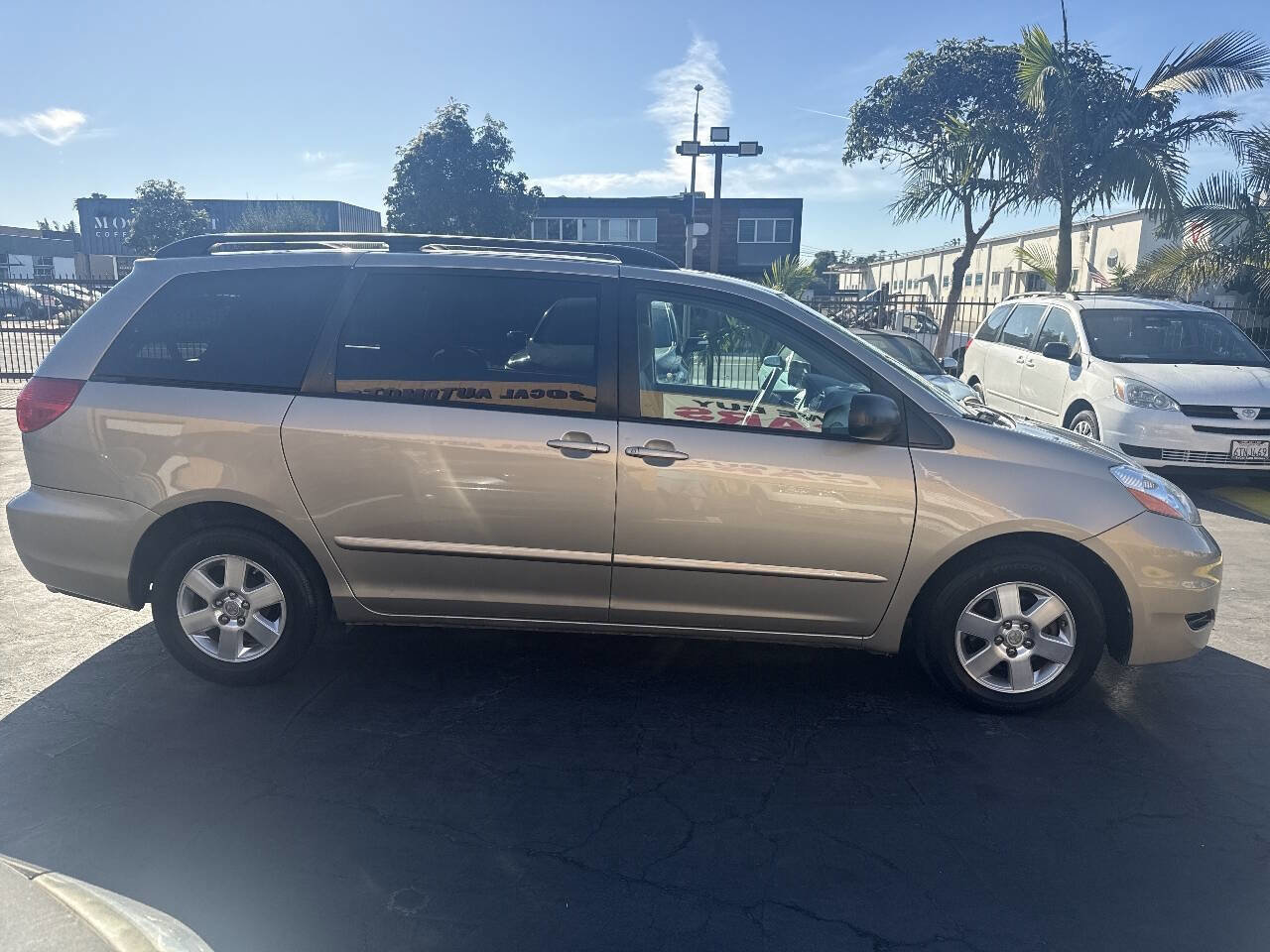 Used 2009 Toyota Sienna LE image 6