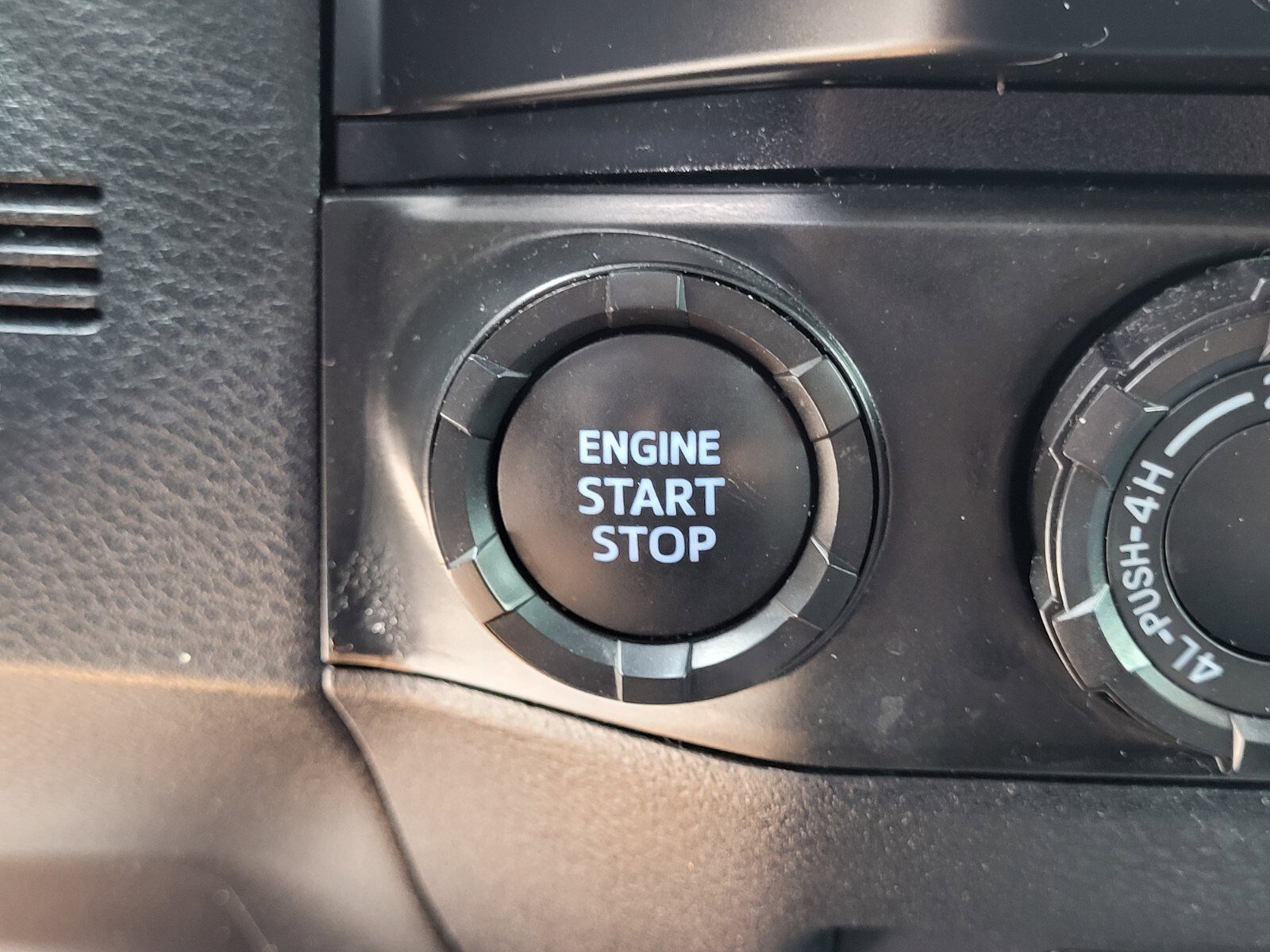 Used 2023 Toyota Tacoma TRD Off-Road image 23